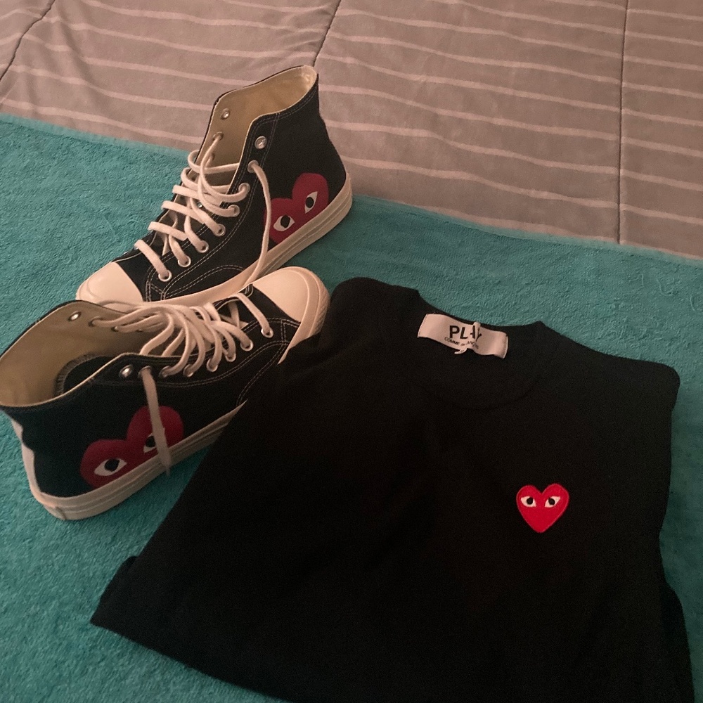 Coverse x comme des garçons play high top shoes with matching shirt!
